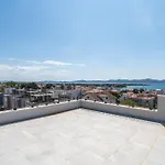 Rooftop 51 Apartment *